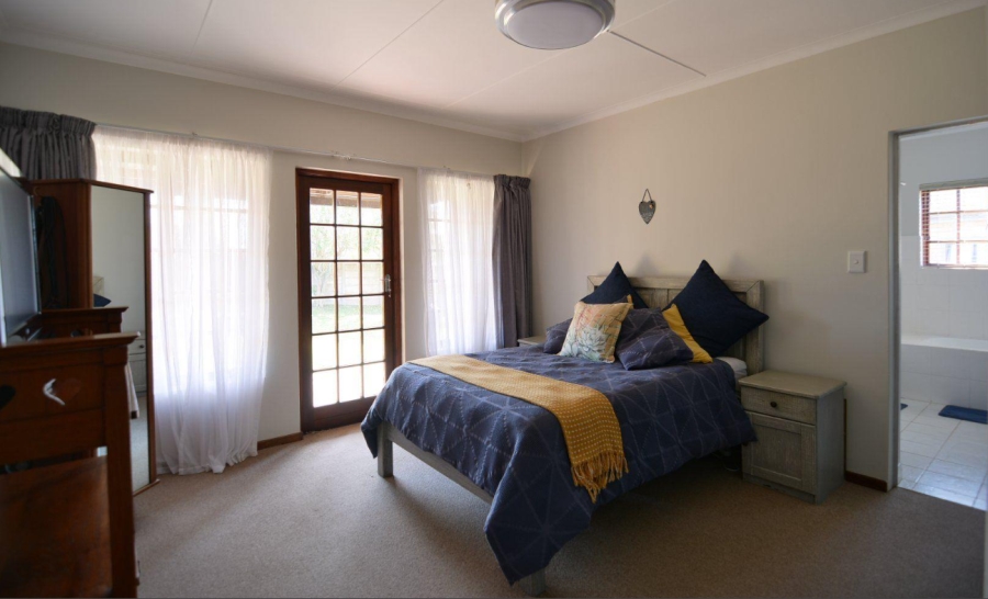 3 Bedroom Property for Sale in Stilbaai Wes Western Cape